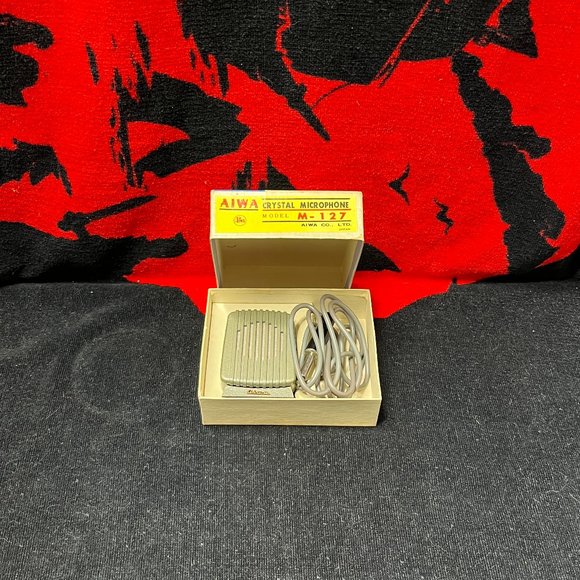 Aiwa Crystal Microphone in Original Box. Model M-127. Vintage. Untested. Japan - Picture 1 of 13